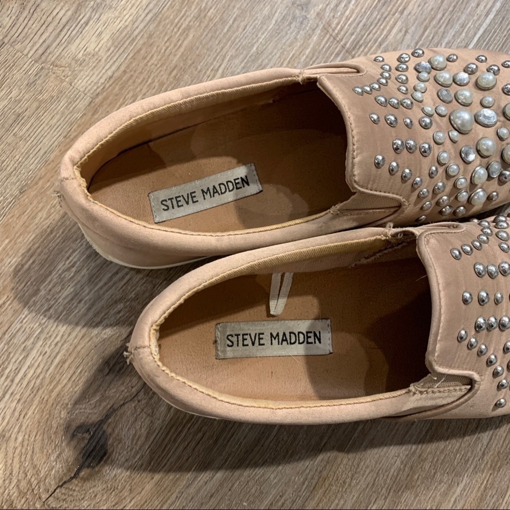 Steve Madden Pink Pearl Stud Slip On Shoes - Picture 5 of 6